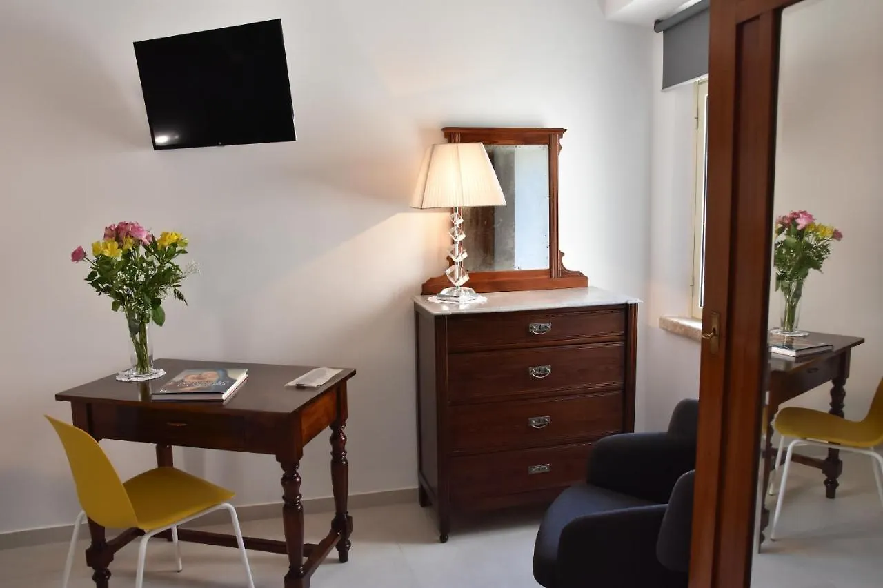 Taormina Apartments 